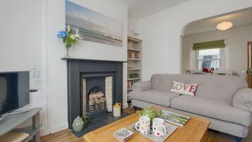 Cottage | Interior
