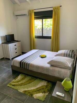 2 soverom, strykejern/-brett, reiseseng for barn og wi-fi (inkludert)