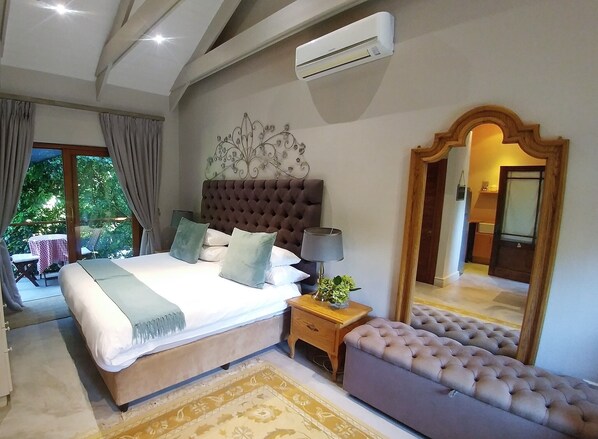 Suite Studio Luxe, 1 chambre, vue jardin | Literie de qualité supérieure, coffres-forts dans les chambres