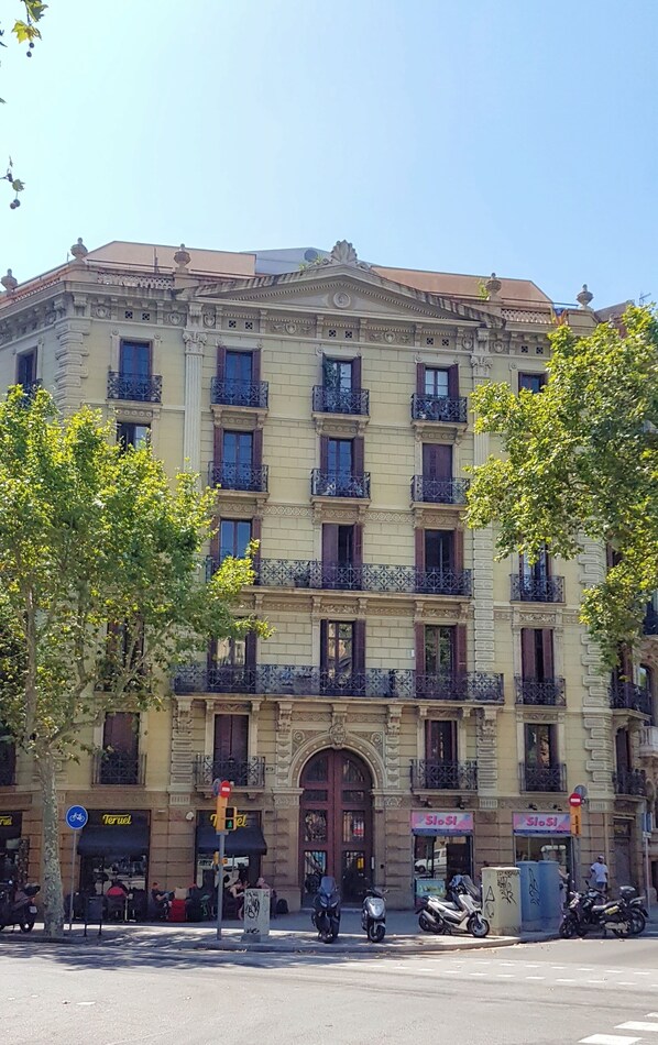 Front of property - Homestay CityCenter (Barcelona)