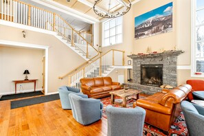 Interior - Stratton Mountain Condo with Shared Pool, Hot Tubs, and Sauna - Walk to Lifts (Stratton)