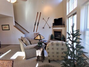 Condo, Multiple Beds (Tarn Landing 1 bed Loft 3 Bath TLDA) | 1 bedroom, individually decorated, individually furnished