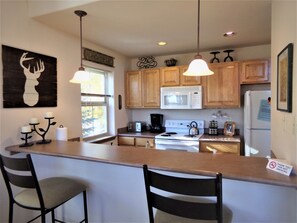 Frigorifero, microonde, forno, macchina per tè/caffè