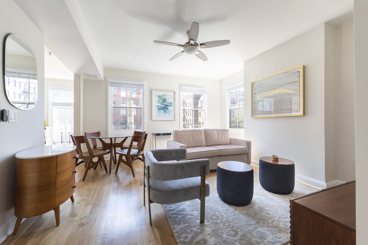 Apartment, 1 Bedroom | Living area | 55-inch LED TV with premium channels, TV, Netflix