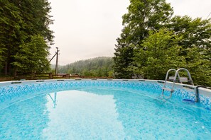 Alberca al aire libre por temporada 