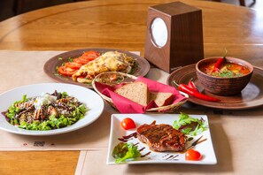 用餐