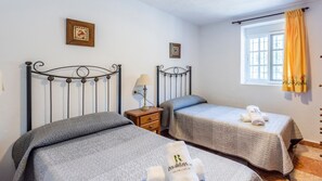 3 bedrooms, iron/ironing board, travel cot, WiFi - Villa Las Flores Frigiliana by Ruralidays (Málaga)