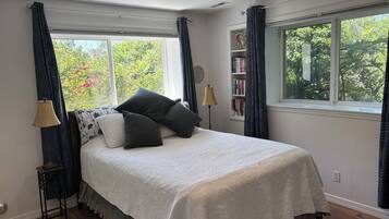 3 slaapkamers, een kluis op de kamer, een bureau