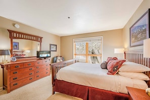 2 bedrooms, desk, iron/ironing board, free WiFi - The Prime Day You’ll Actually Remember | Limited-Time Savings on Select Park City Vacations (Park City)