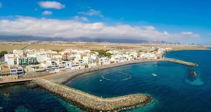 Apartment in Pozo Izquierdo near the sea where you can enjoy windsurfing.