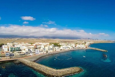 Apartment in Pozo Izquierdo near the sea where you can enjoy windsurfing.