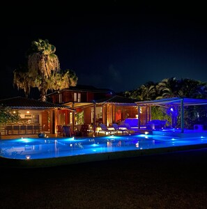 Indoor pool, a heated pool - Spectacular Luxury Mansion on the Beach. (Mata de São João)