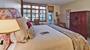 5 soverom, strykejern/-brett, wi-fi (inkludert) og sengetøy