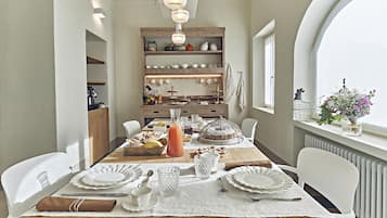 Petit déjeuner buffet compris tous les jours