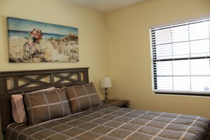 3 chambres, coffres-forts dans les chambres, bureau