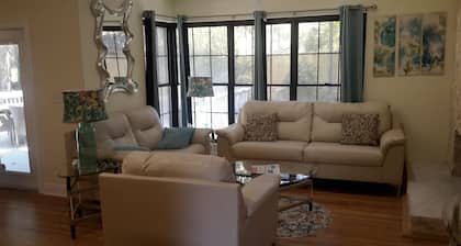 COOL HAVEN- A Quiet, Elegant, Contemporary, Incognito Retreat near FAMU/FSU