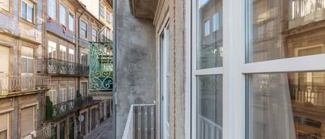 Suite estudio Confort (2) | Vista a la calle