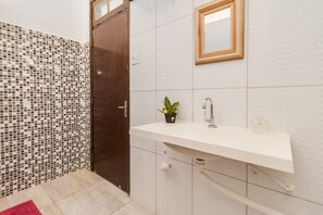 Shower, hair dryer, towels - Zili Pernambuco Hostel & CoWorking (Recife)