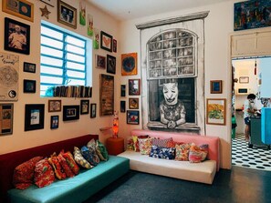 Living area - Zili Pernambuco Hostel & CoWorking (Recife)
