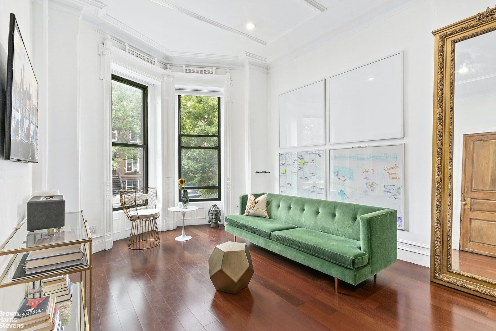 🪴 LUXURY Brooklyn Brownstone Oasis: A Loft Apt with Large Deck + Garden 