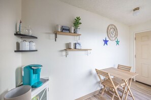 Dining - Seagull's Nest in the heart of Long Beach (Long Beach)