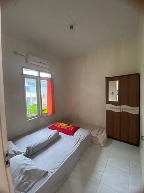 Premium House | Premium bedding, free WiFi, bed sheets - Kenangan Guest House (Sabang)