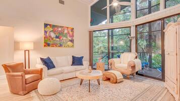 House, 3 Bedrooms | Living room