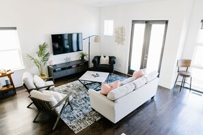 Smart-TV, Stereoanlage