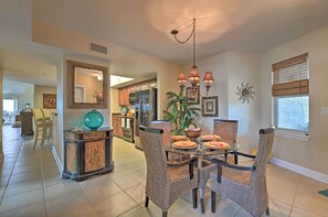Dining - Daytona Beach Seaside Condo w/ Pools & Hot Tubs (Daytona Beach Shores)