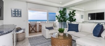 UUSI LUETTELO ERITYISESTI! KAUNISTA LUXURY OCEANFRONT CONDO W / OCEAN & RANNAN NÄKYMÄT!