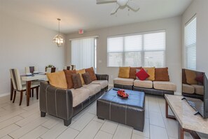 House | Living room | TV - Compass_bay_5141 (Kissimmee)