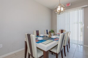 Fridge, microwave, dishwasher, coffee/tea maker - Compass_bay_5141 (Kissimmee)