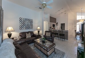 House | Living room | Flat-screen TV - Rolling_hills_7965 (Kissimmee)