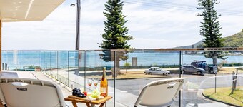 Shoal Towers, Unit 2 11 Shoal Bay Rd Air Conditioning Wifi free Netflix water views