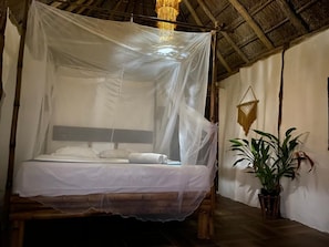 Décoration personnalisée, draps fournis