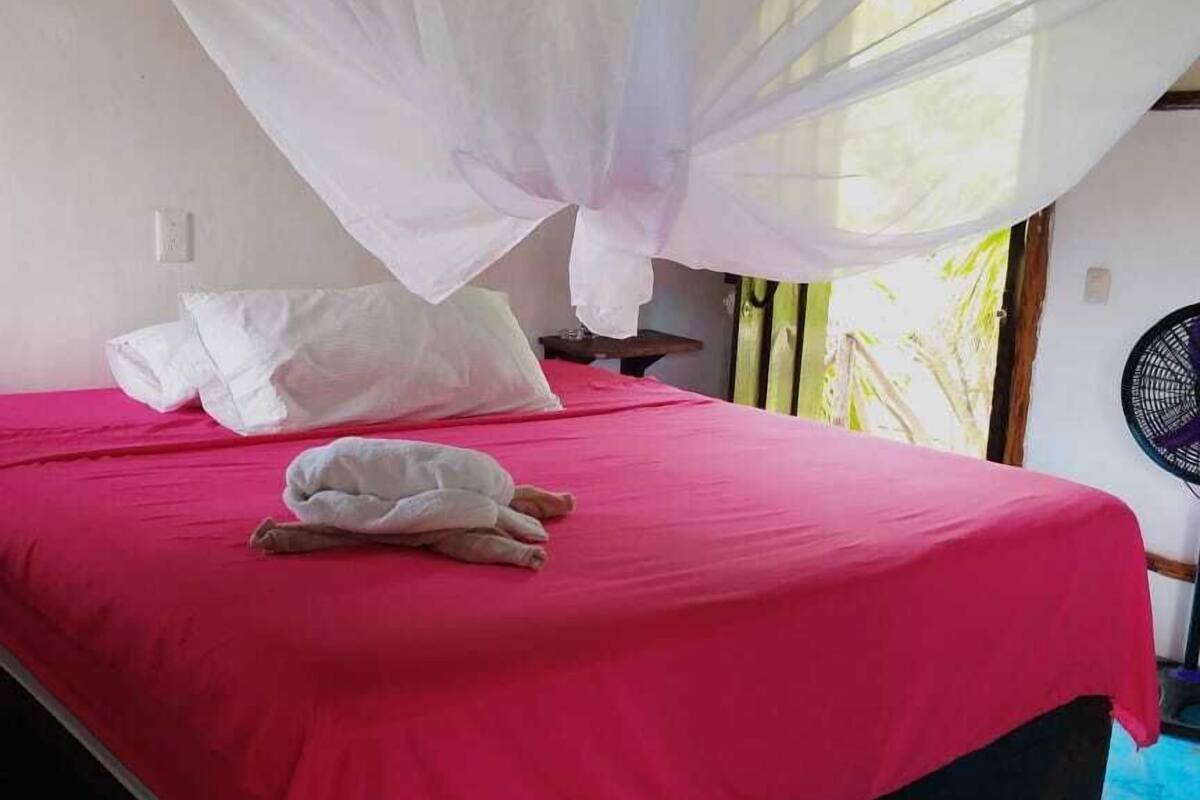 Chambre Classique, vue jardin | Décoration personnalisée, draps fournis