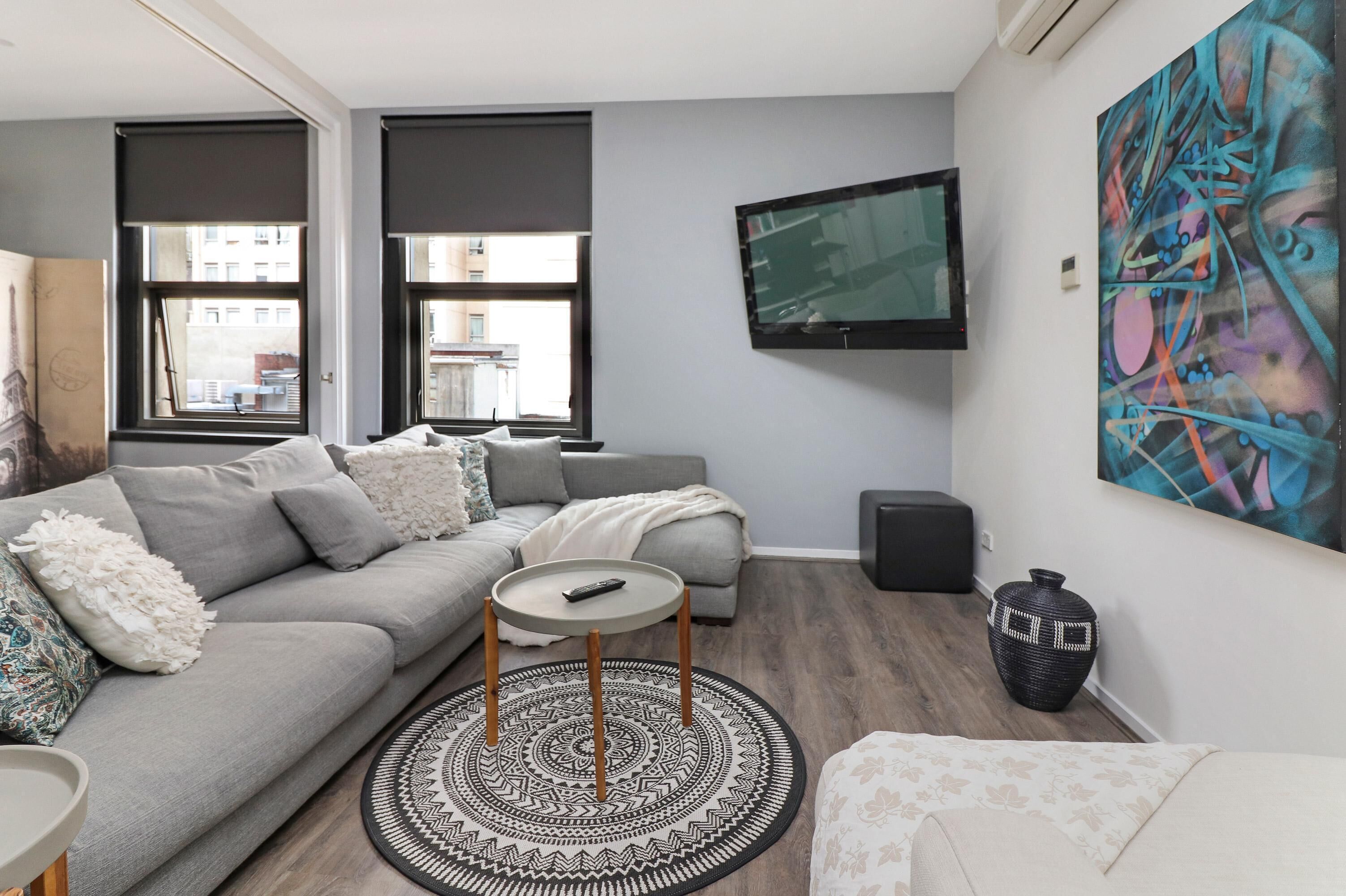 Parking, 4th floor, Lift, WiFi, 100m Fed Square, Sunfilled