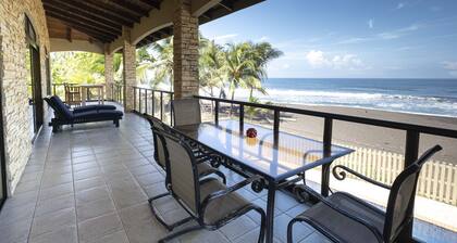 Beach Front Villa in Paradise + Guest House