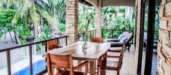 Beach Front Villa in Paradise + Guest House