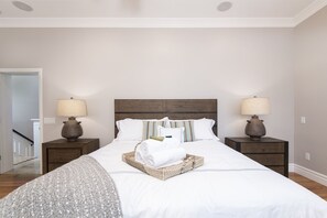 7 habitaciones, escritorio, tabla de planchar con plancha y wifi gratis 
