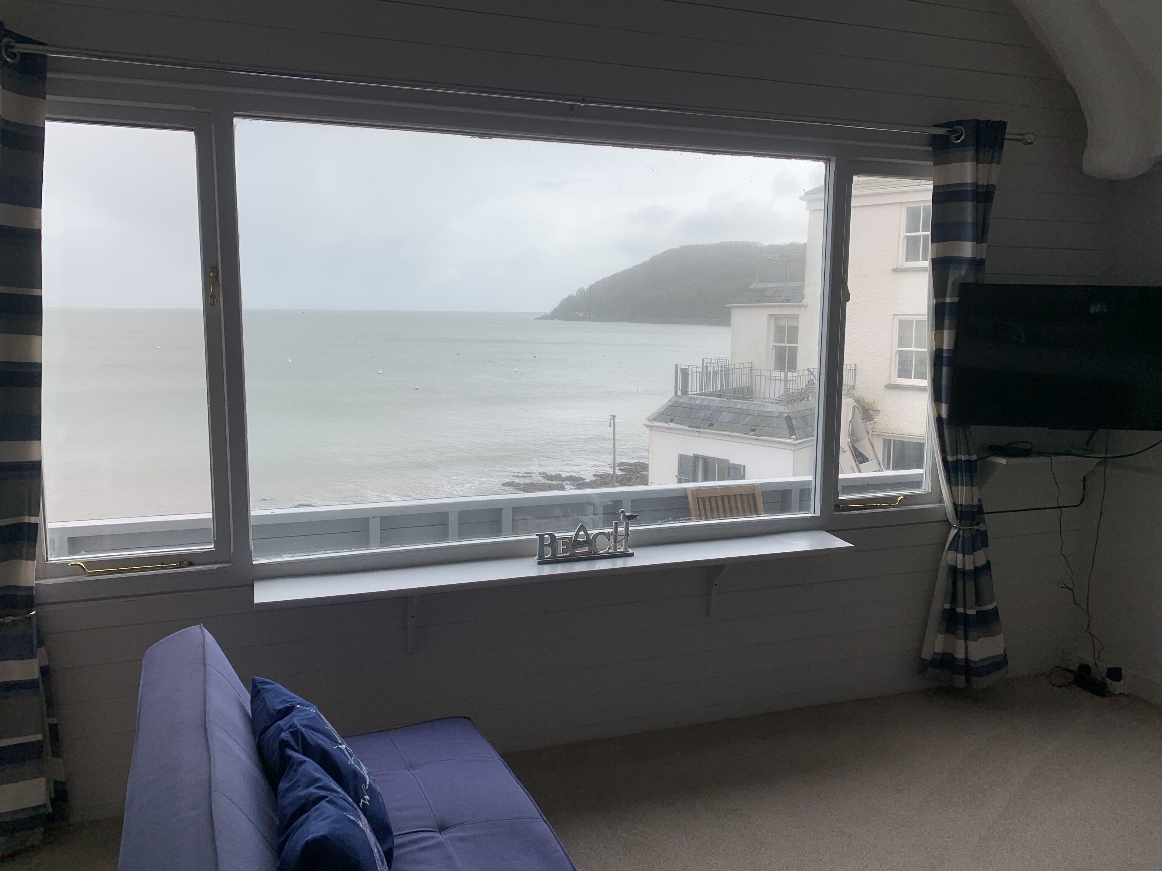 Apartment, 2 Bedrooms (Lookout apartment) | Blackout drapes, free WiFi, bed sheets