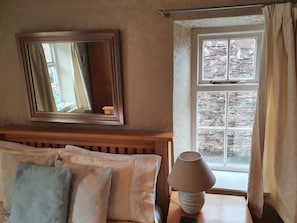 Chambre avec lits jumeaux | Rideaux dâobscurcissement, accĂšs au Wi-Fi (inclus), literie fournie