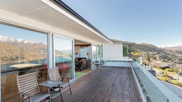 Private 4 Bedroom House | Terrace/patio