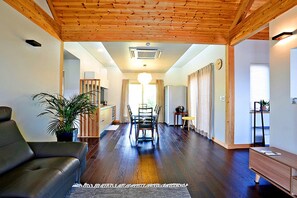 ห้องพัก (NOOK) | บริเวณนั่งเล่น | ทีวี