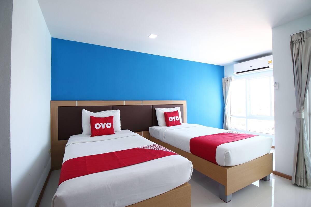 Standard Twin Room | Desk, free WiFi