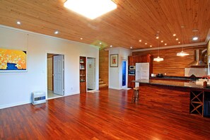 Hus | Oppholdsområde | TV
