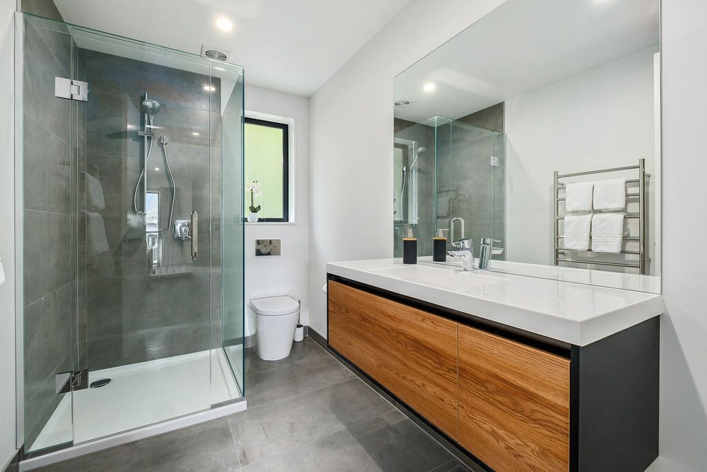 Private 4 Bedroom Duplex | Bathroom
