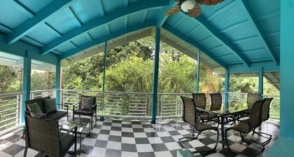 Eco friendly, Tropical paradise,spacious farm stay, conveniently located in Hilo