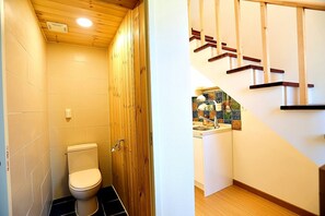 豪華複式房屋 (24) | 浴室 | 淋浴設備、免費梳洗用品、提供毛巾、番梘