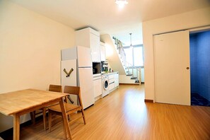 頂級複式房屋 (Grand Family) | 客廳 | LED 電視